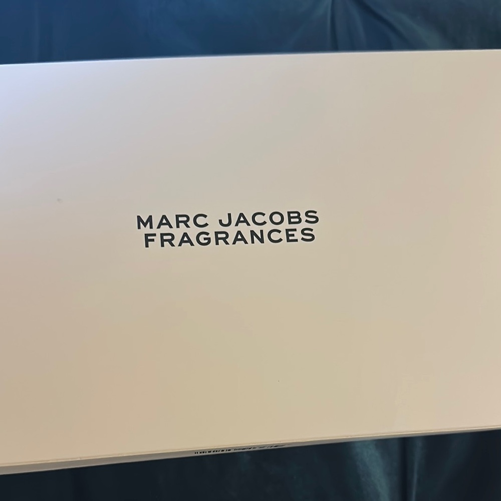Marc Jacobs Fragrances Gift Box
